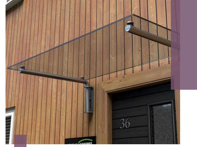 Стеклянные козырьки на входы и фасады в Нерюнгри